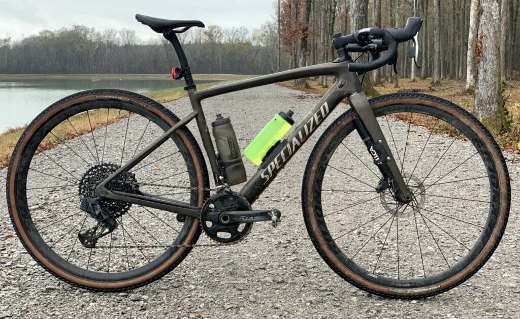 Fidlock bottles mounted on my gravel bike