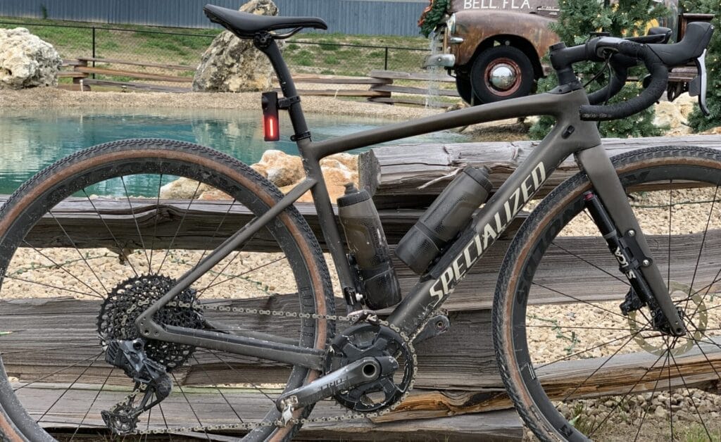 Fidlock bottles mounted on my gravel bike