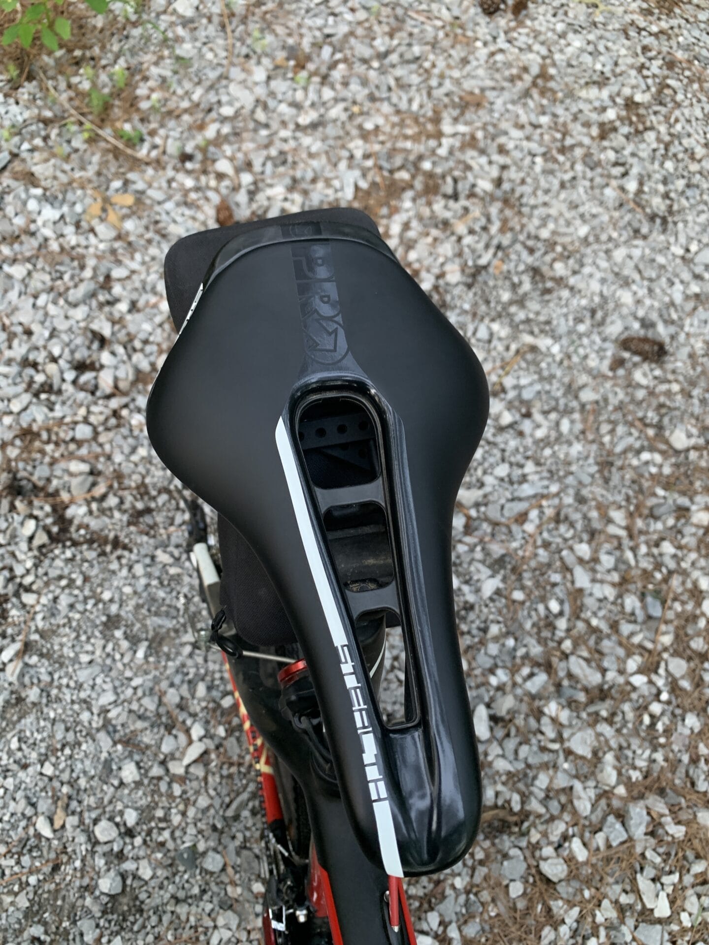 top view of saddle with saddle bag horizontally