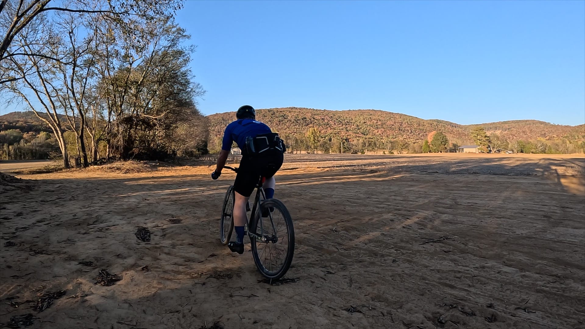 JayLo on the bike with the Fidlock Hip Belt 3