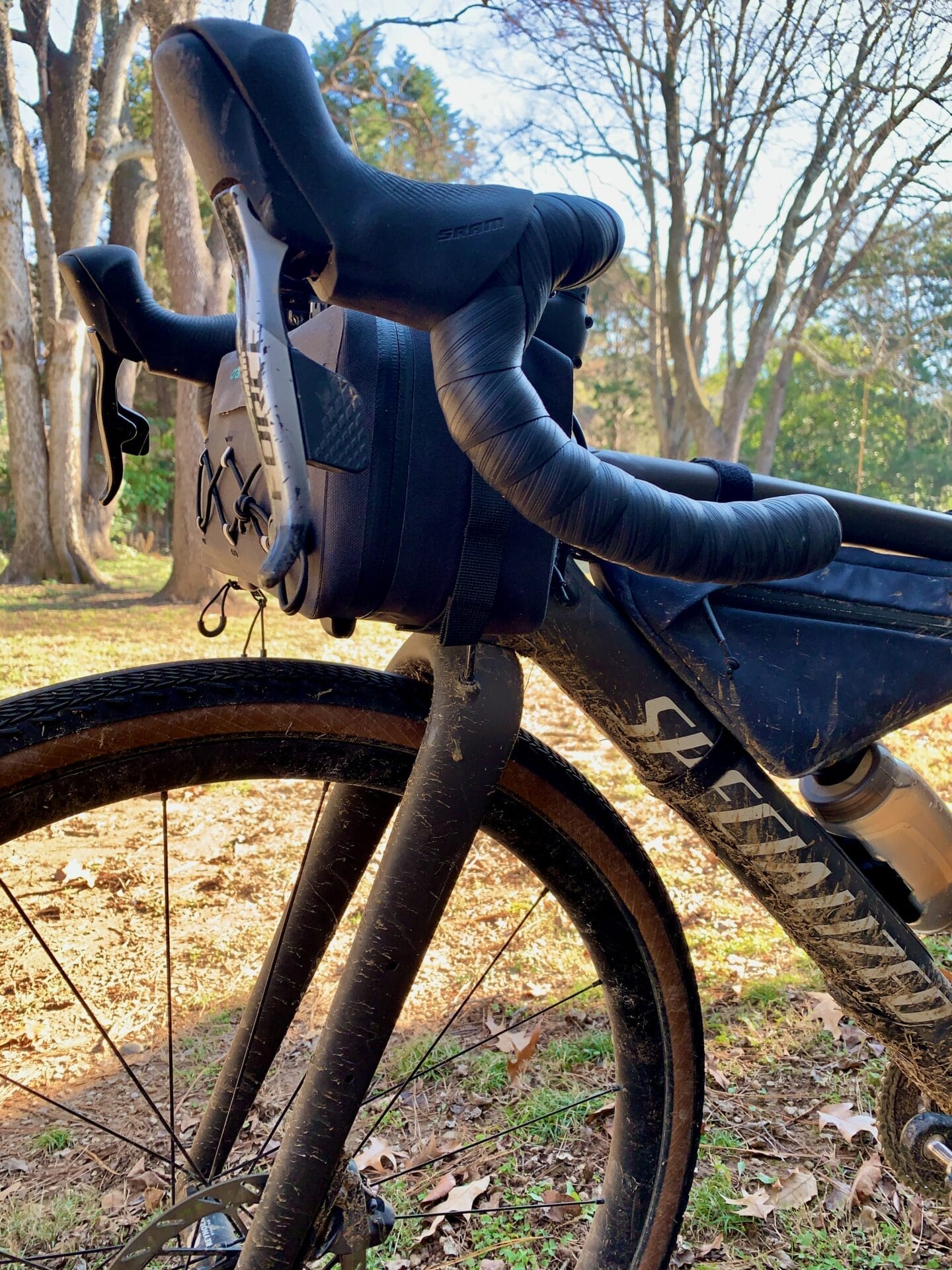 Side view of the handlebar bag to show the clearance between bottom of the bag and the tire.