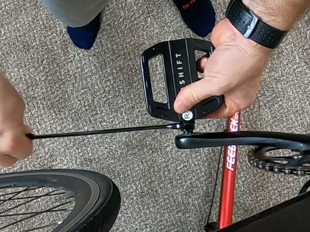tighten pedal with 15 mm wrench