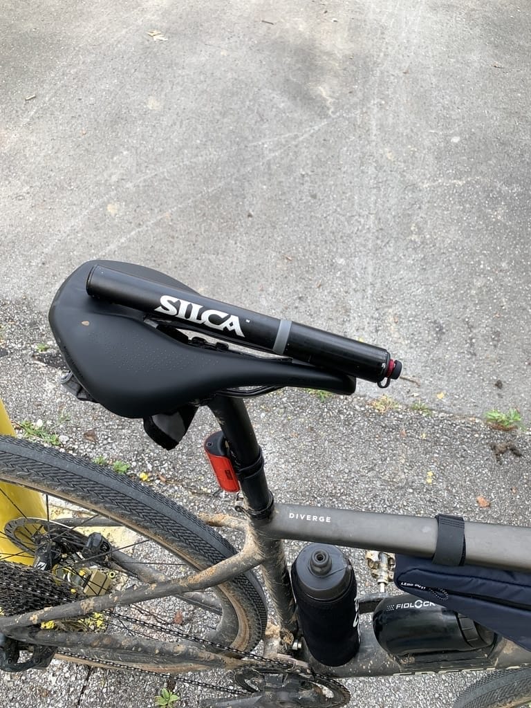 Gravelero mini pump on saddle of bike