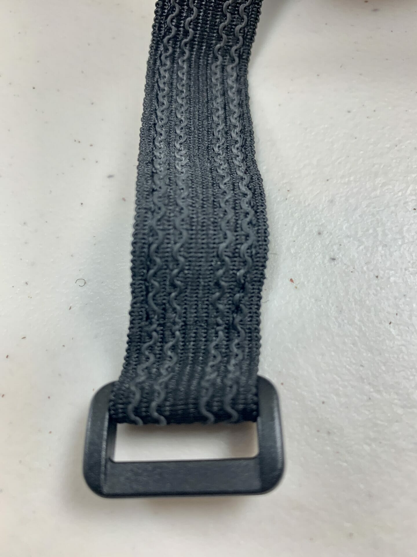 rubber grips on steer tube strap
