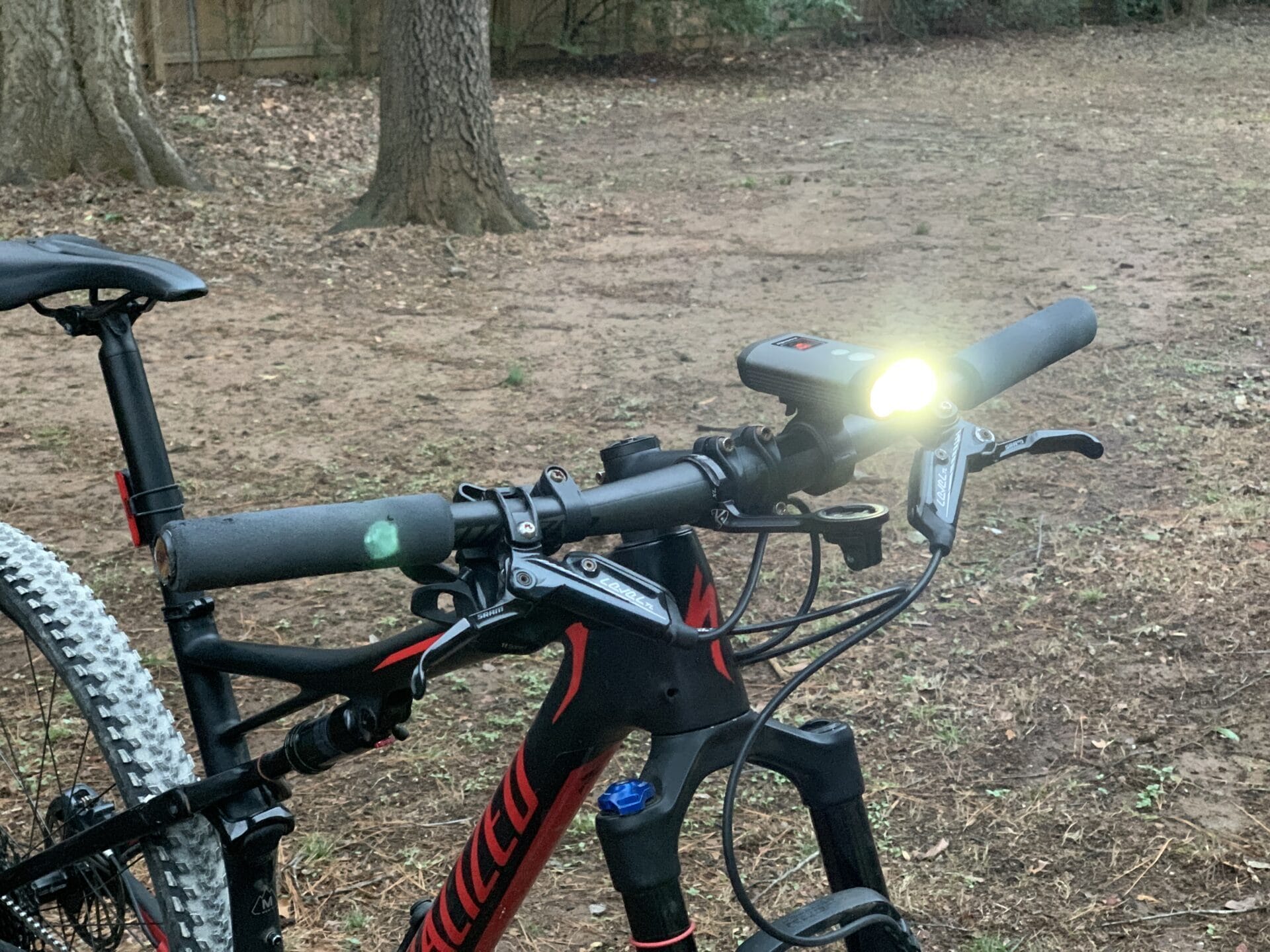 Ravemen PR2000 on the mtb with the light on in low beam mode